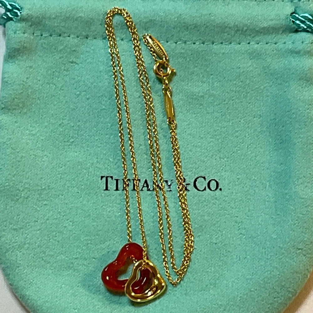 Tiffany Double Open Heart Carved Red Carnelian 18K Yellow Gold Necklace 18" - Picture 2 of 15
